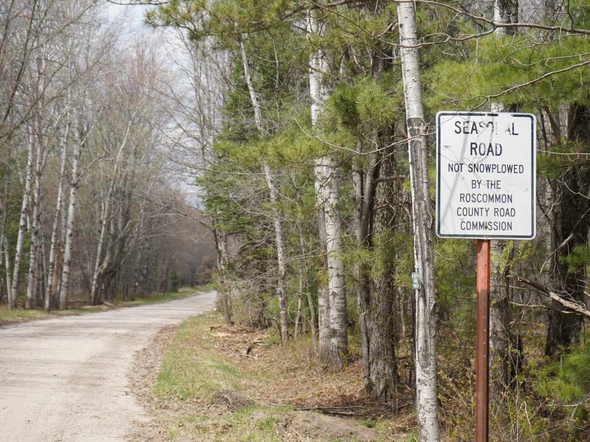 Third Lake Road trail photo