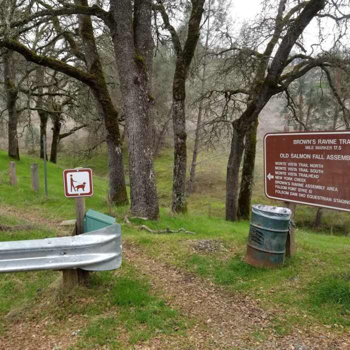 Brown's Ravine Trailhead and sign at the Old Salmon Falls Assembly Area. Near Sweetwater Creek Trail