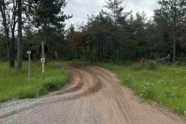 Clear Lake State Park trail head
