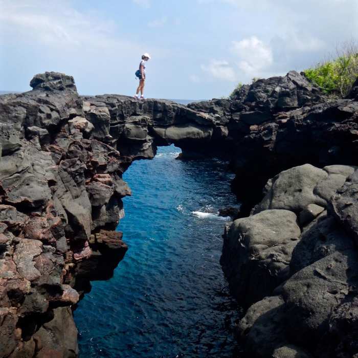 Near City of Arches on Honaunau Bay