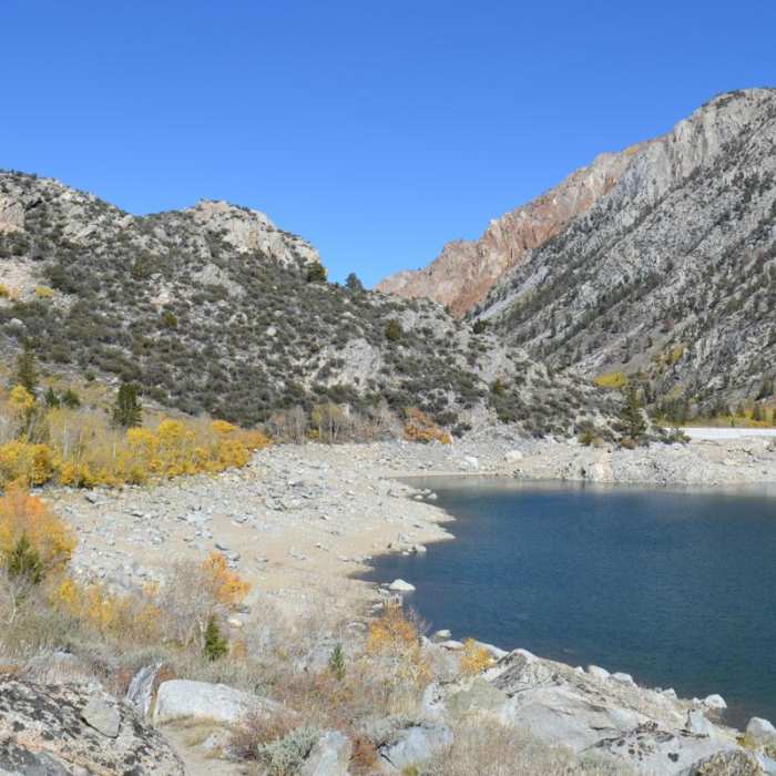 Near Lake Sabrina Loop Hike