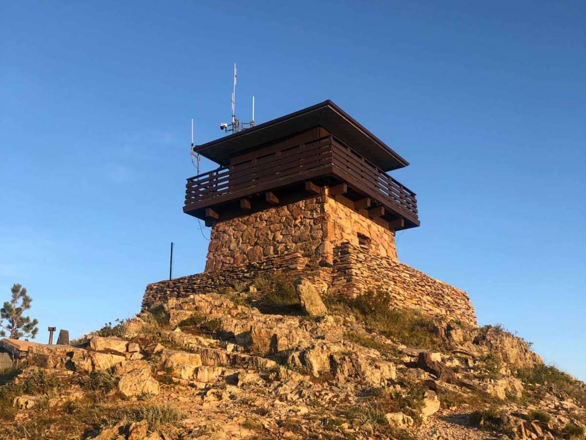 Custer Peak Fire Lookout photo 4