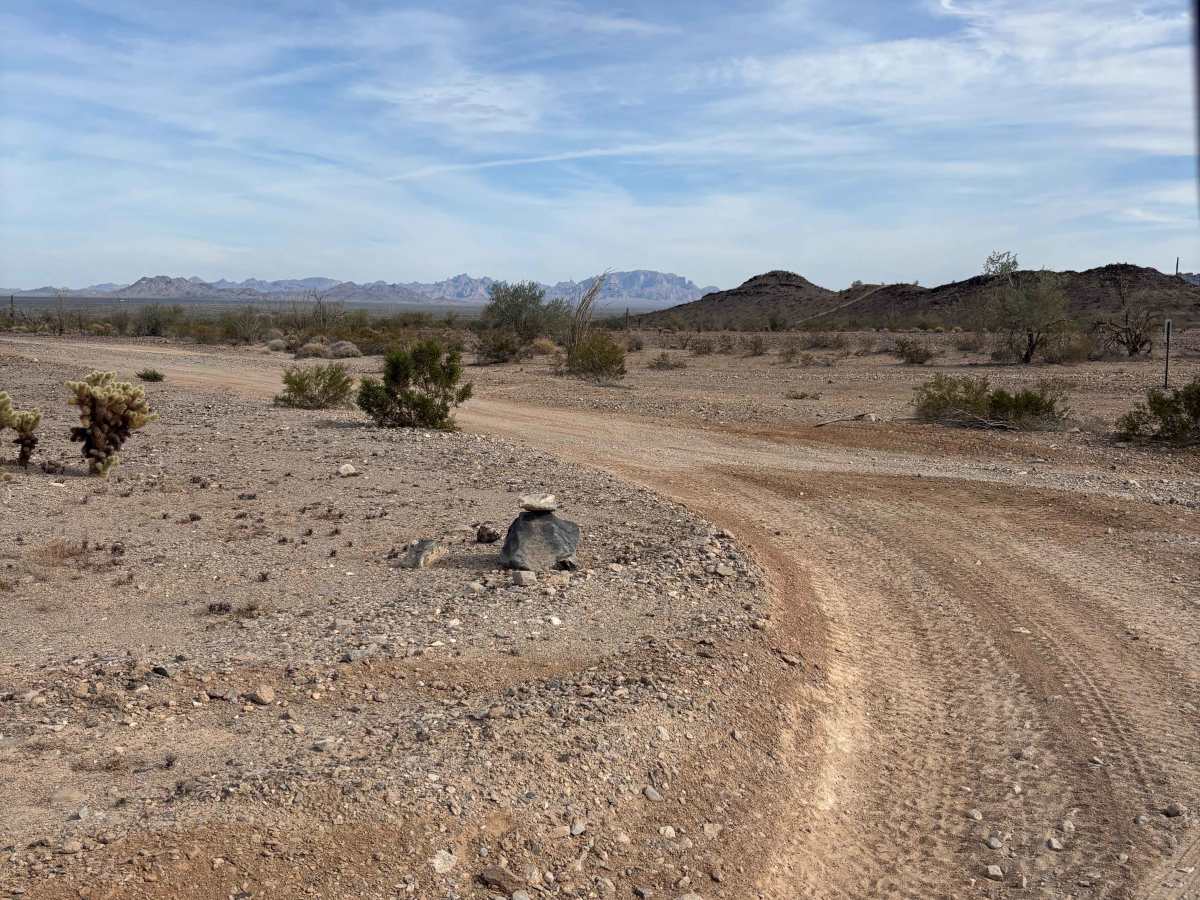 La Paz Valley Road trail photo
