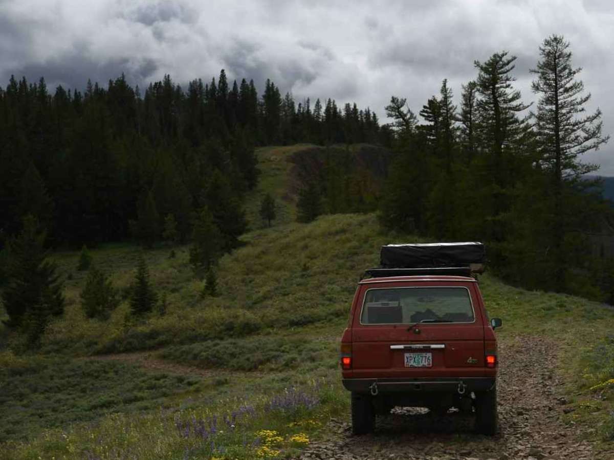 Oak Creek - NF 1400 photo 2