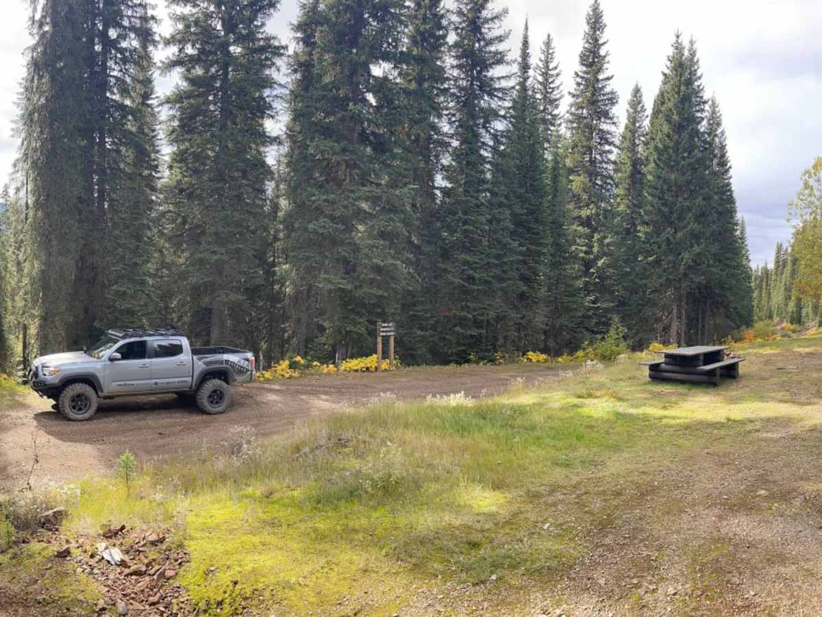 Keefer Lake FSR to Holmes Lake Rec Site trail photo