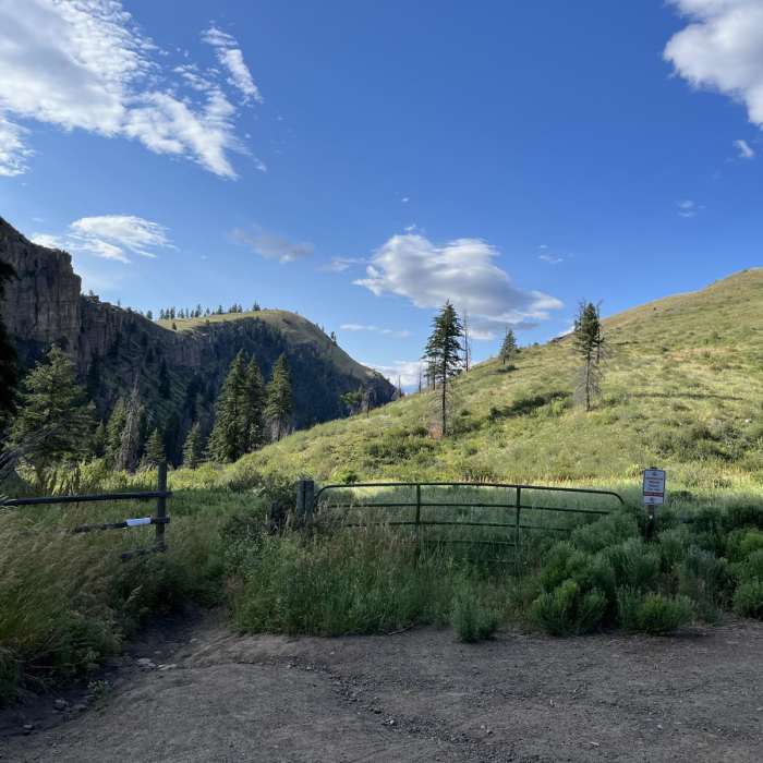 Near Pipestone Canyon Loop