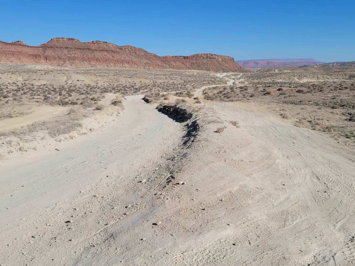Navajo Drive trail photo
