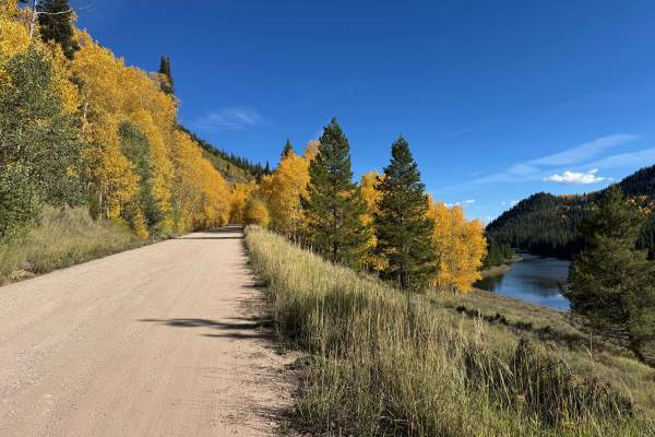 Hahns Peak Lake Campground Road