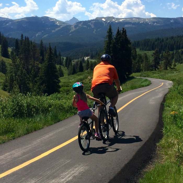 Family cruise towards Copper Mountain! Near Wilder Gulch Trail
