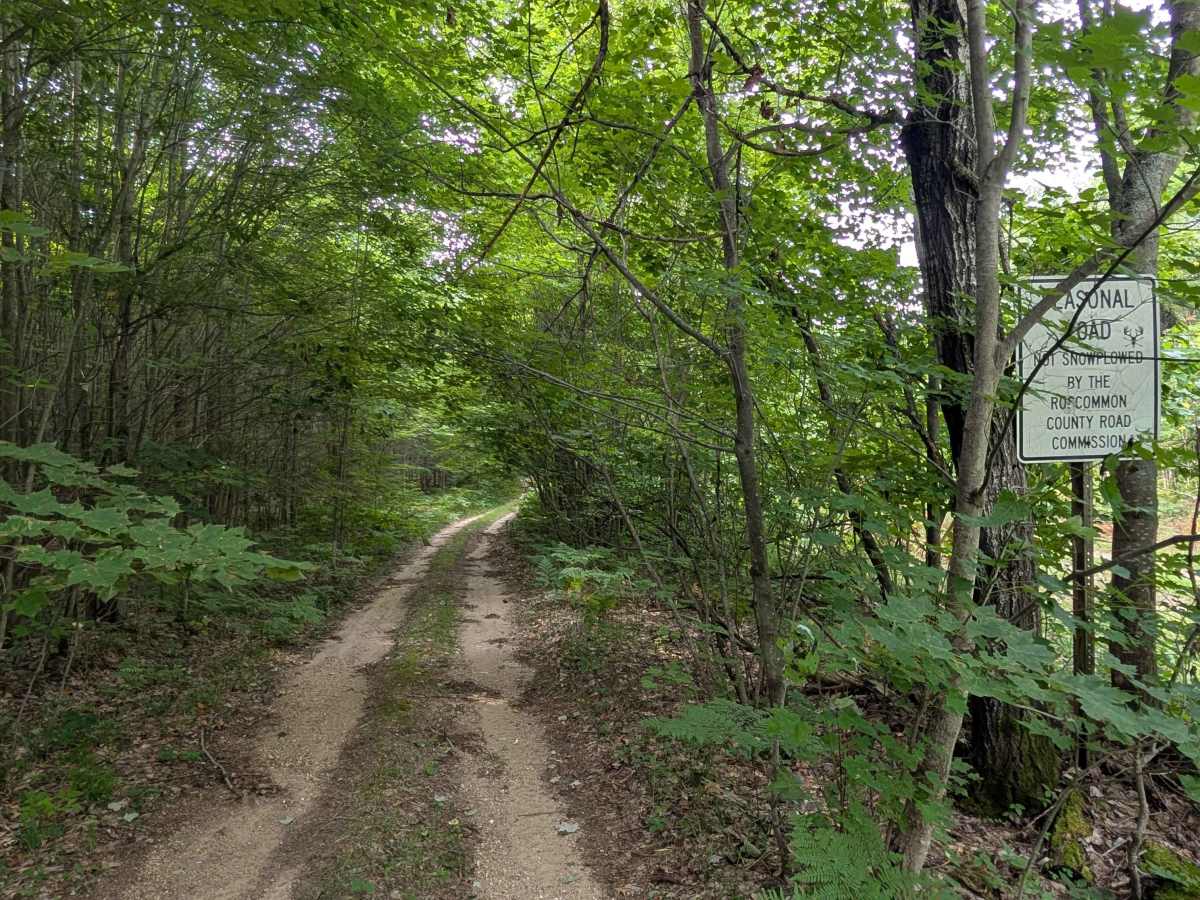 Maplehurst Road trail photo