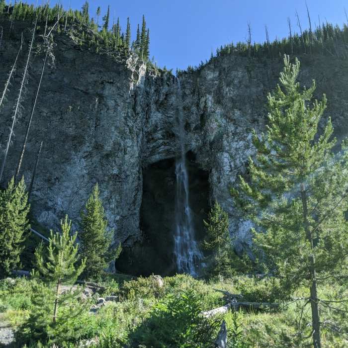 Near Fairy Falls Trail