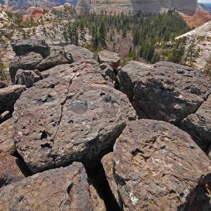 Near South Guardian Angel via Kolob Terrace