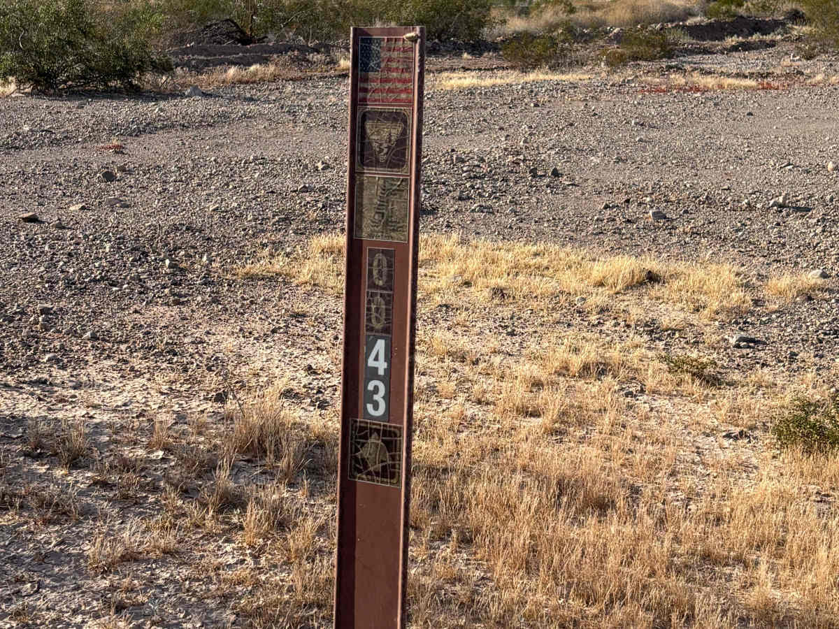 BLM 0043 photo 5
