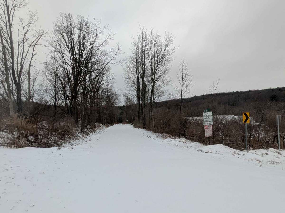 Hakes Road trail photo