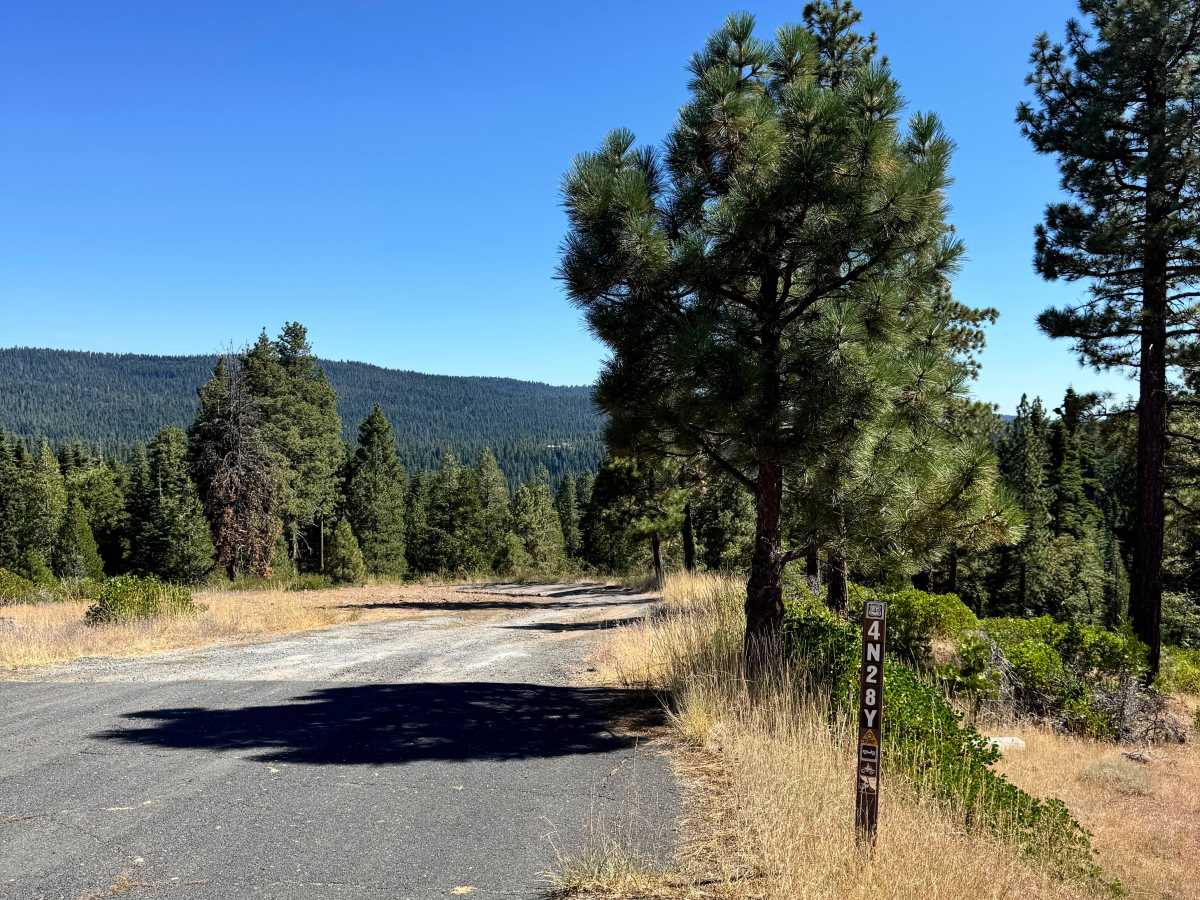 Old Strawberry Road Trail - FS 4N28Y trail photo