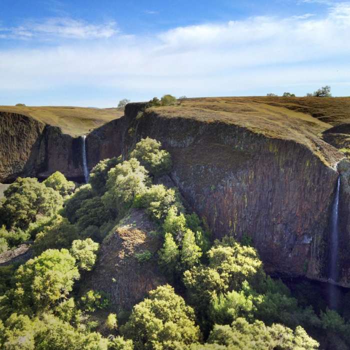 Near Fern Falls + Coal Canyon Falls