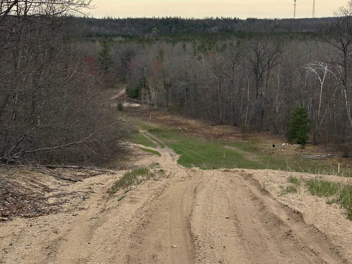 Pipeline Track photo 4