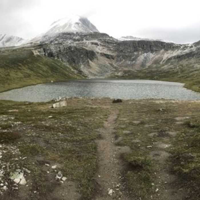 Panoramic photo of Lake Helen Near Helen Lake Trail