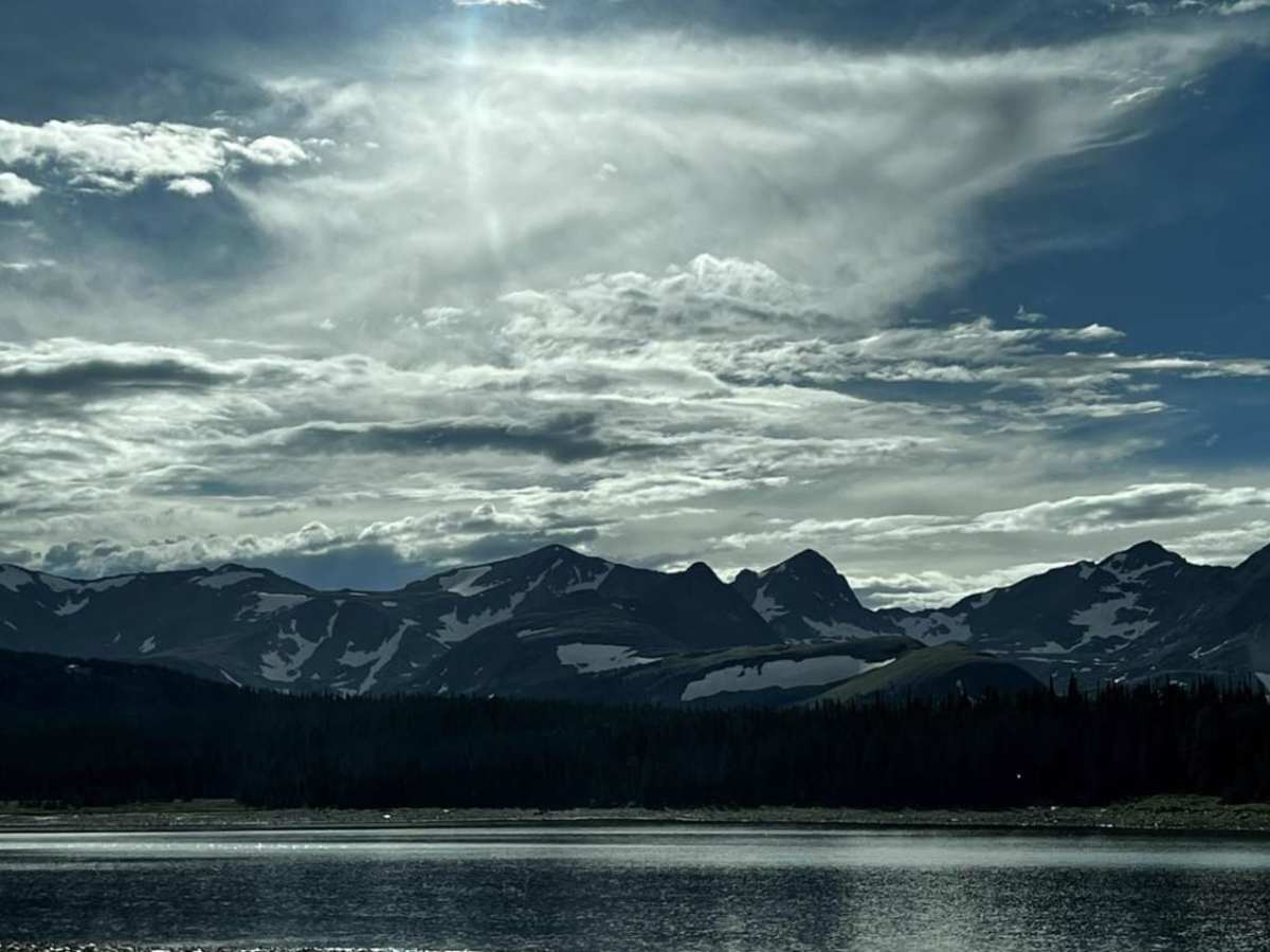 Left Hand Reservoir trail photo