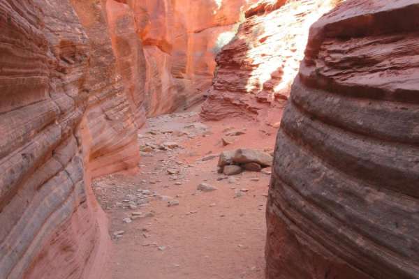 Peek-A-Boo Slot Canyon Loop