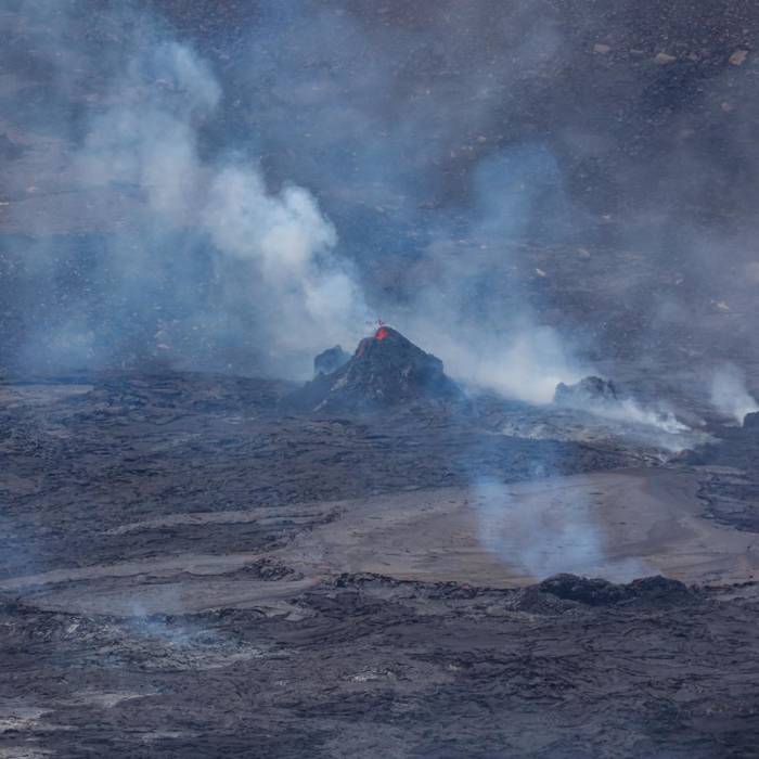 Near Keanakakoi Overlook