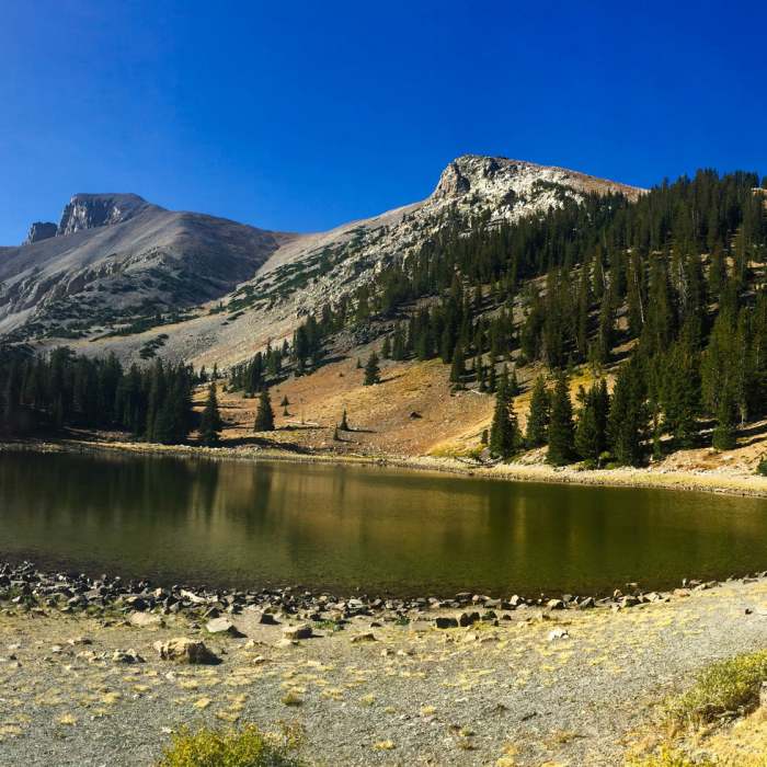 Near Alpine Lakes Loop Trail