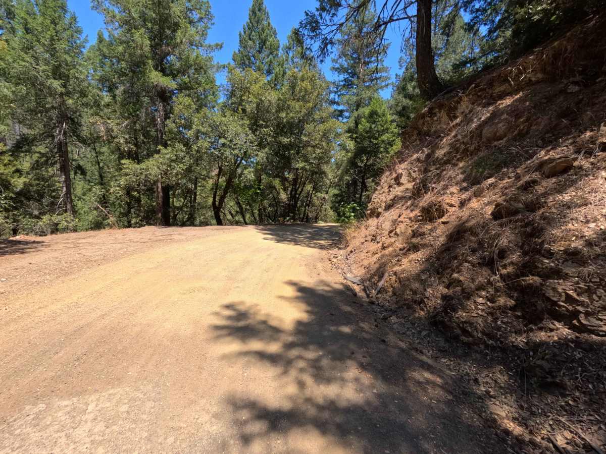 Lavezzola Road photo 3