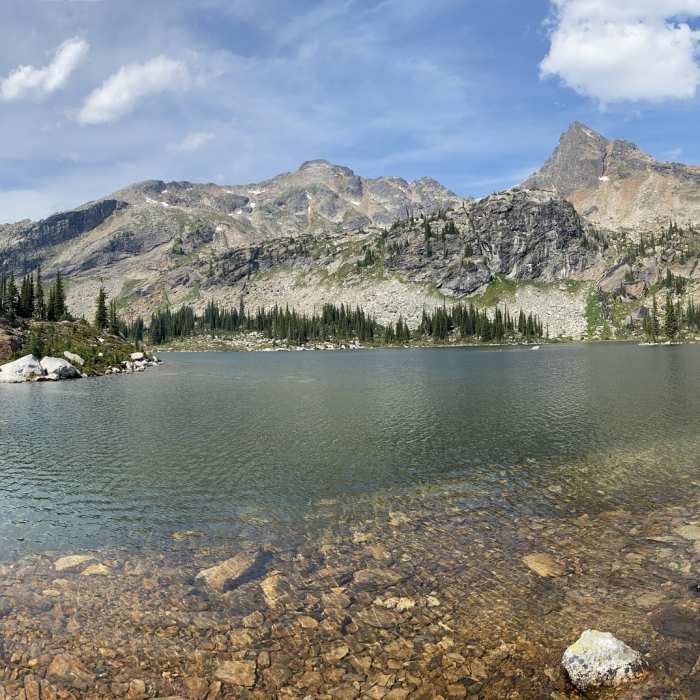 Near Gwillim Lakes Trail