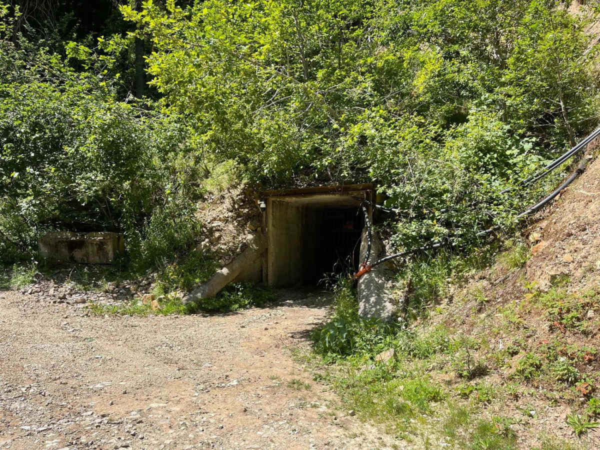 Lone Cabin Creek photo 6