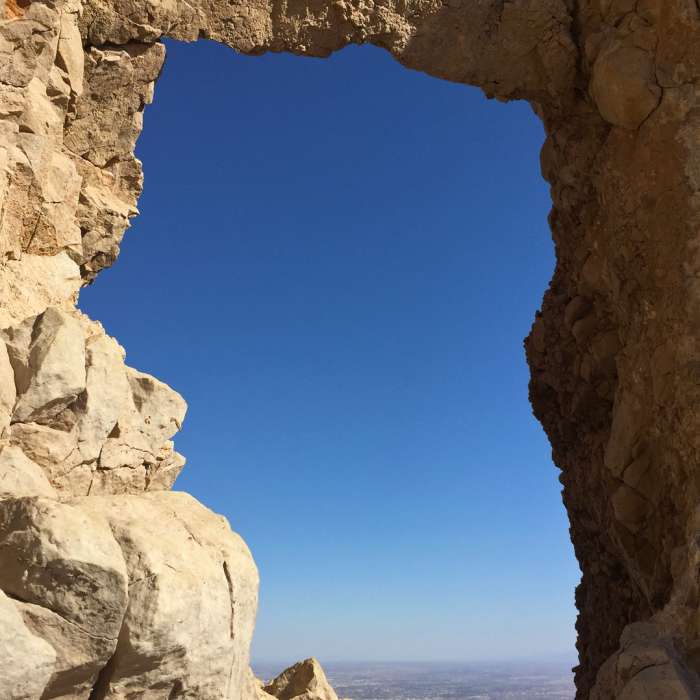 The view from The Window. Looking over the edge, all the way down, can be a vertigo-inducing experience. Near Ron Coleman Trail