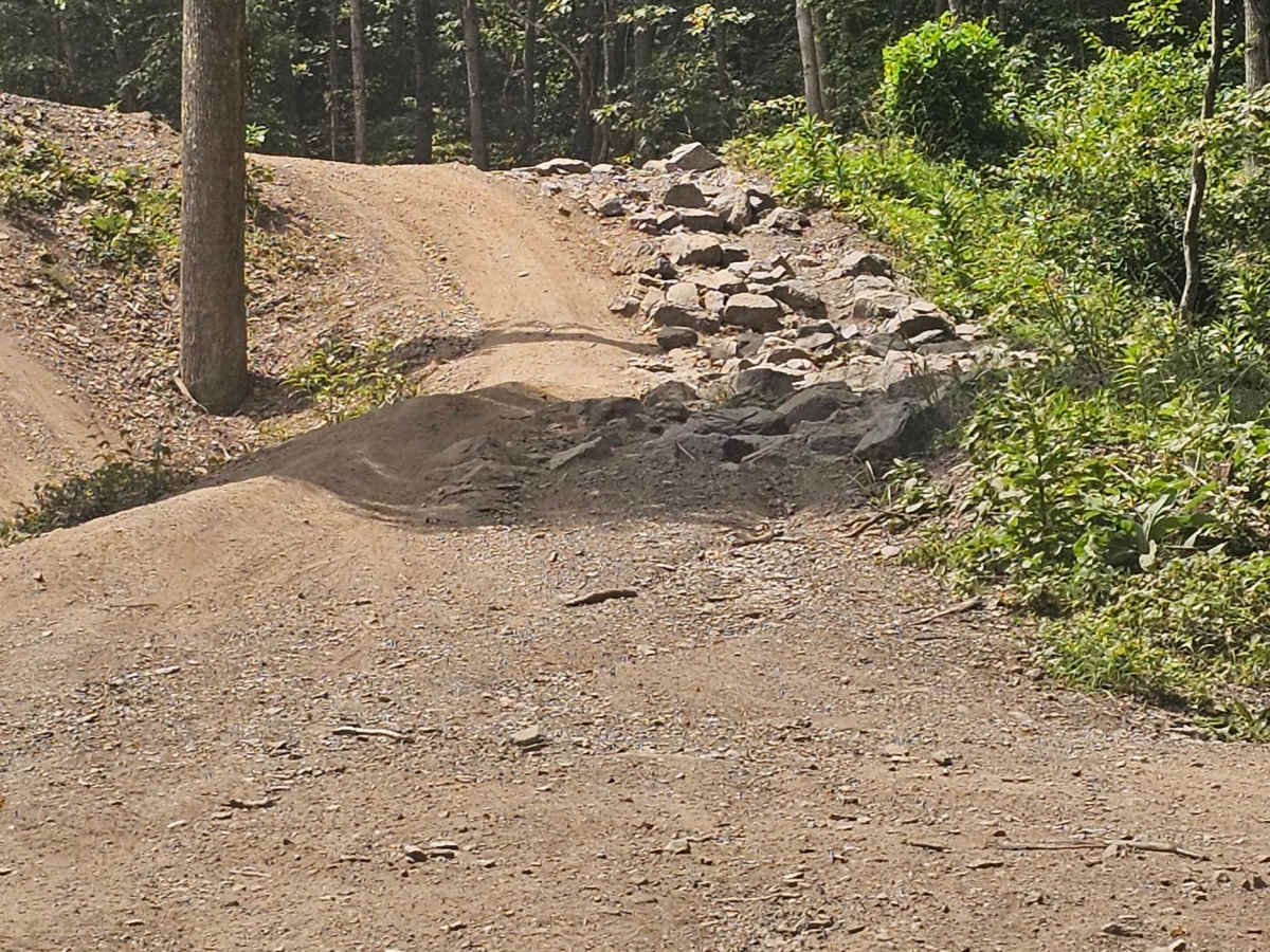 Trail 12 photo 5