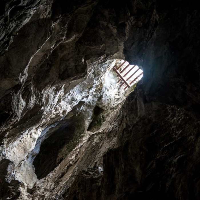 Near Lewis & Clark Caverns