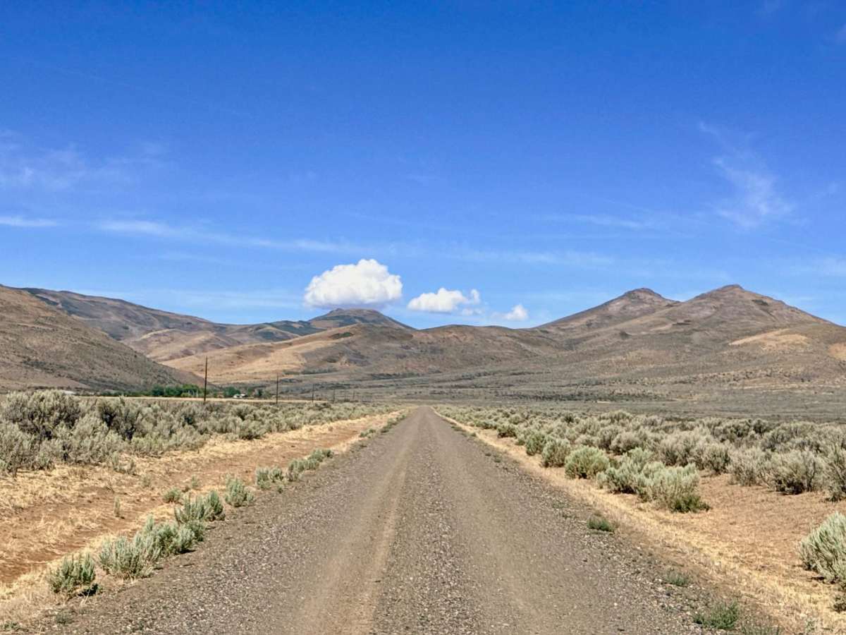  Saval Ranch Road trail photo