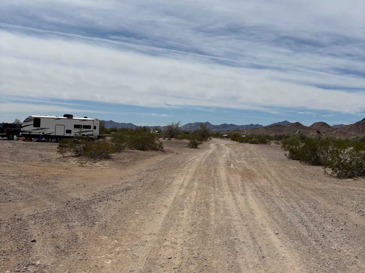Old Yuma Road North photo 2