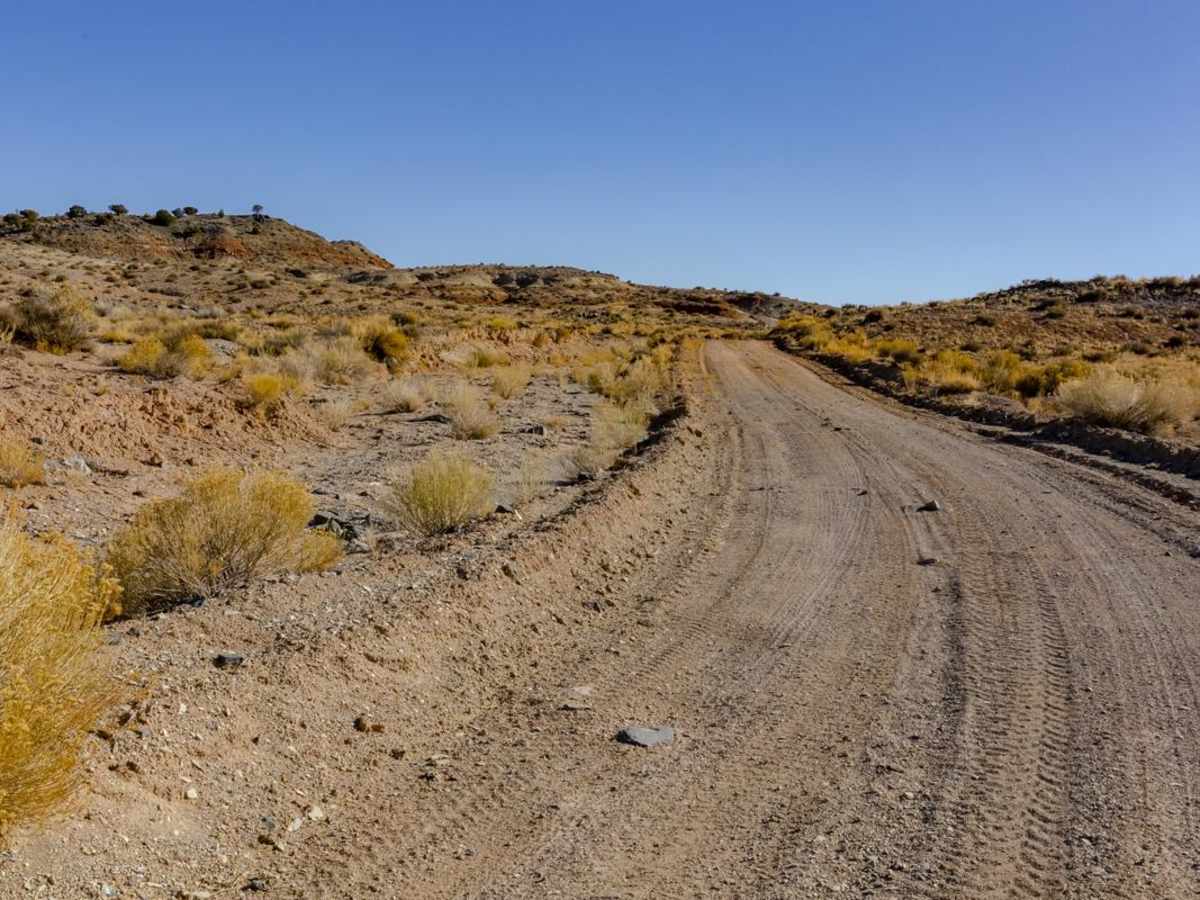 Segers Hole Overlook to Carlysle Wash Road trail photo