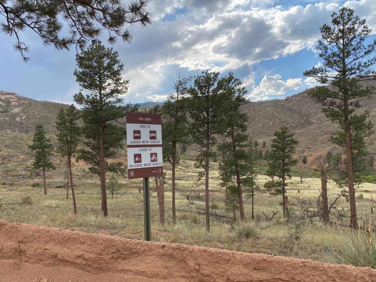 Wigwam Creek Road trail photo