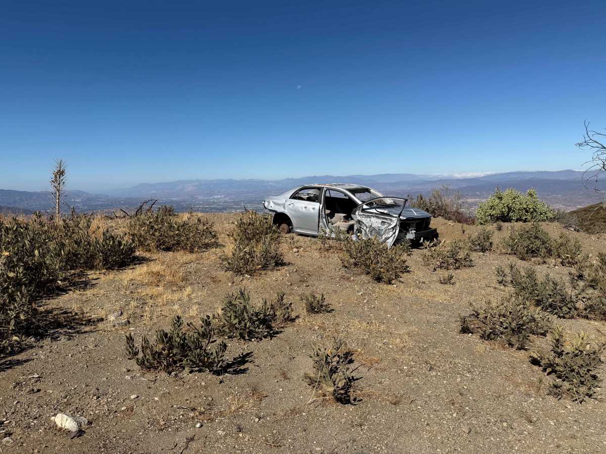 Magic Mountain Summit Trail  photo 3