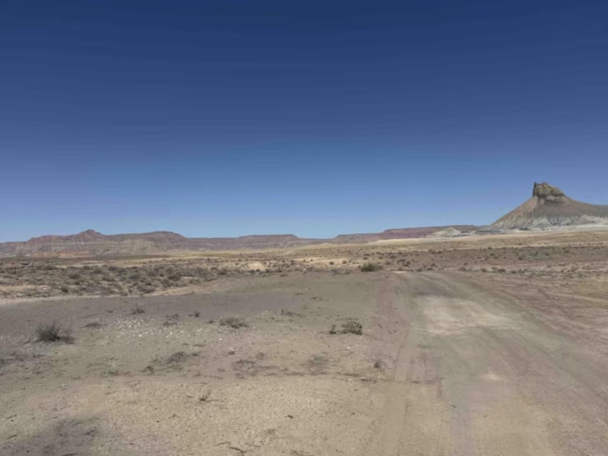 Alstrom Point Trail photo 6