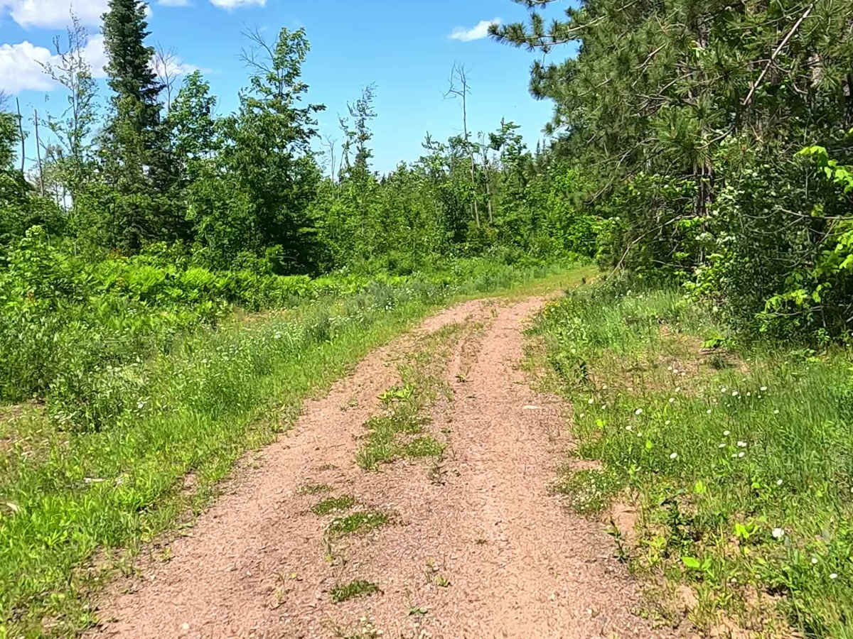 L'Anse Reservation Spur photo 2