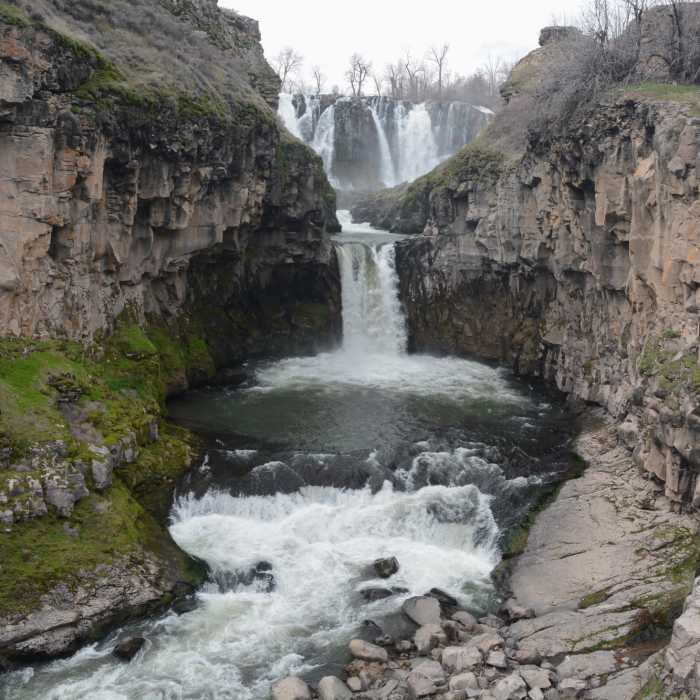 The tiers of White River Falls from the mid viewpoint. Near White River Falls Trail