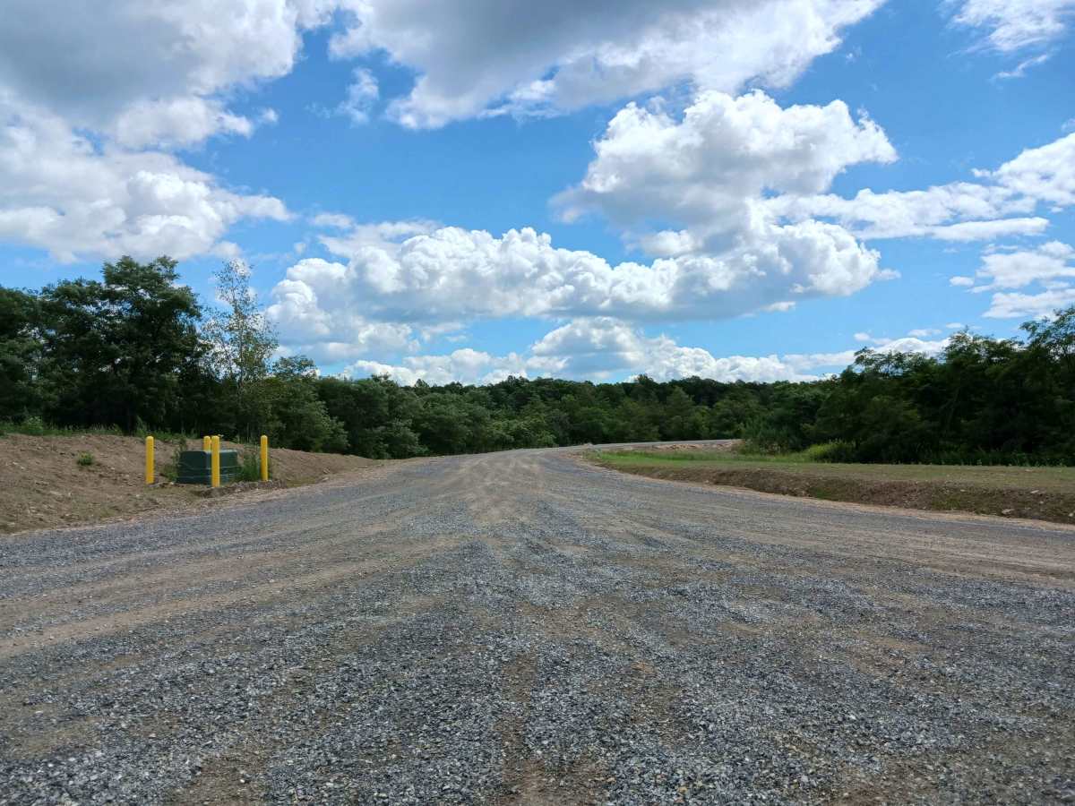 Turbine 16 Road trail photo