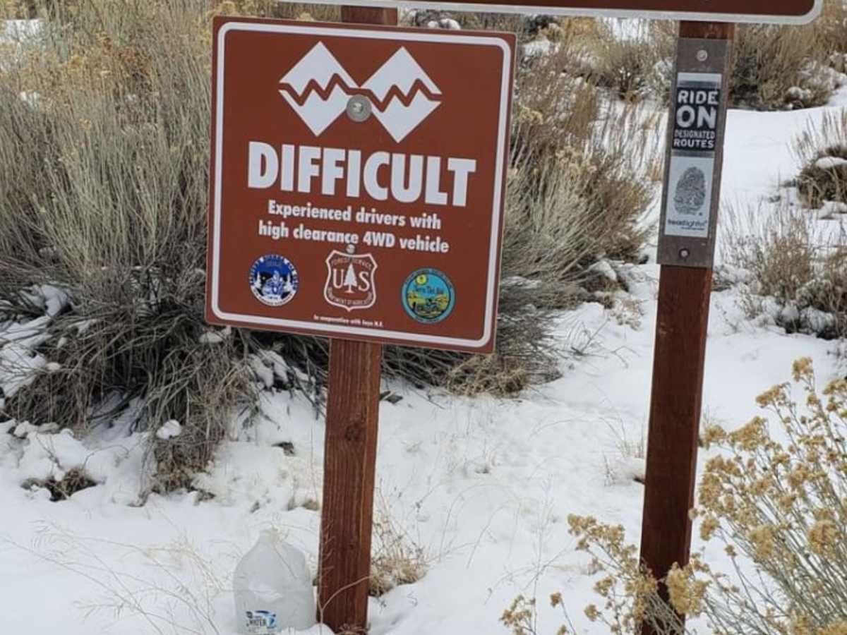 Silver Canyon Road trail photo