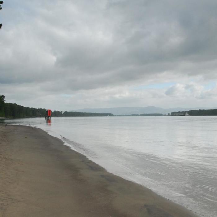 Near Sauvie Island, Warrior Rock Lighthouse Trail