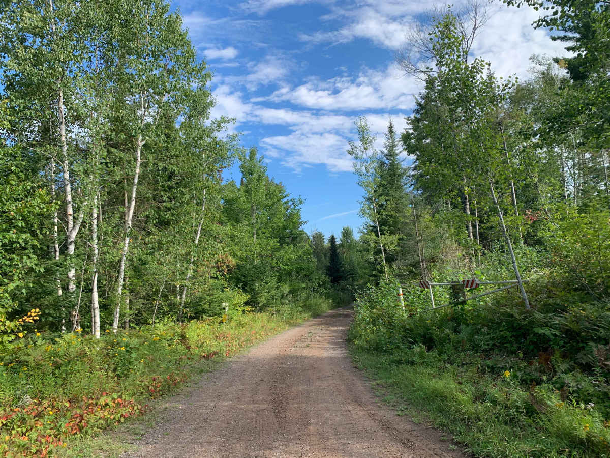 Arrowhead Road trail photo