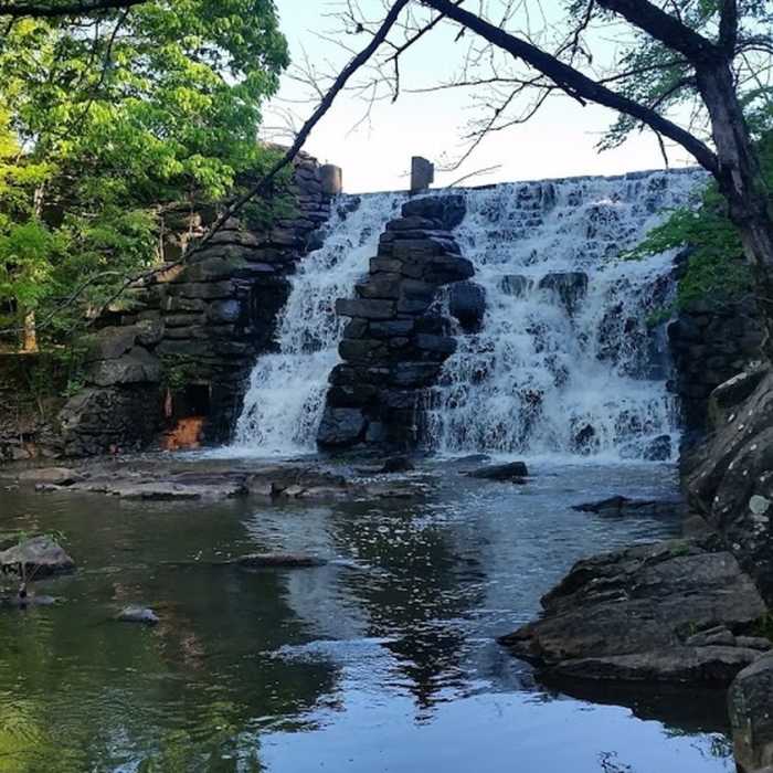 Manmade falls at the dam. Near Falls and Creeks Loop