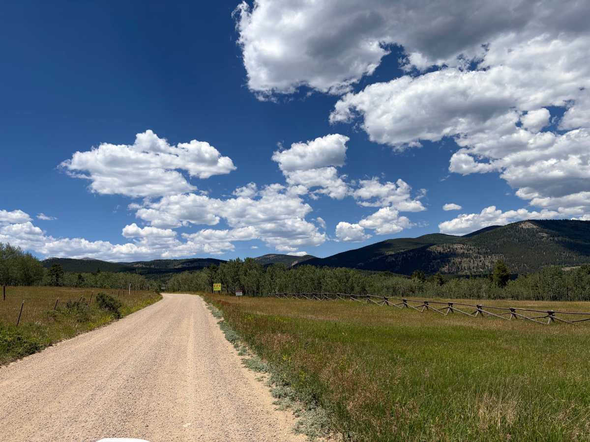 Columbine Road trail photo