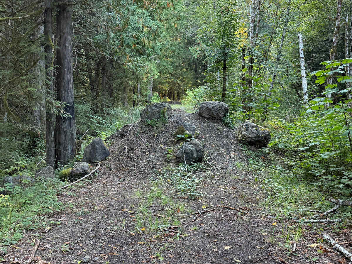 Prices Lake Road trail photo