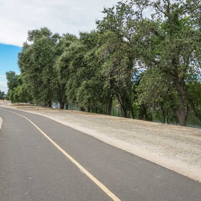 Near Barge Canal Trail