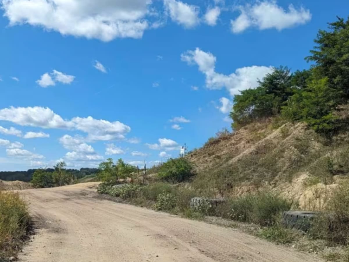 Entrance Road to Outpost Junction photo 4