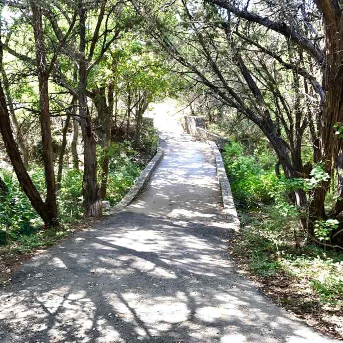 Near Hamilton Greenbelt & Hurst Hollow Preserve